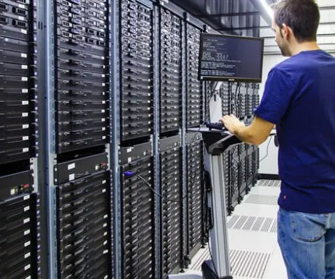 Instalación de Mantenimiento 24x7x365 por Sertic Networks